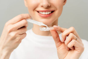 Read more about the article Transform Your Teeth, Transform Your Confidence: Teeth Whitening in Riyadh