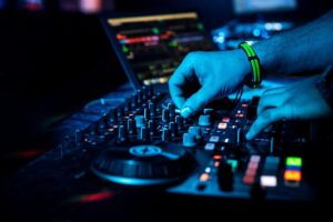 Read more about the article A Comprehensive Guide to Central Florida DJ Programs