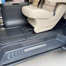 Read more about the article Unveiling Luxury: Elevate Your Land Rover Discovery 5 Interior with Simply Car Mats