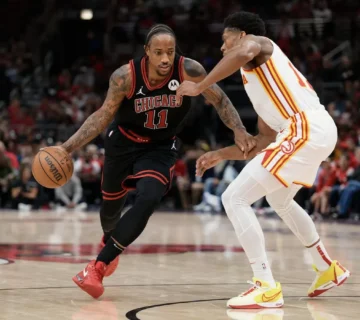 DeMar DeRozan to the Kings